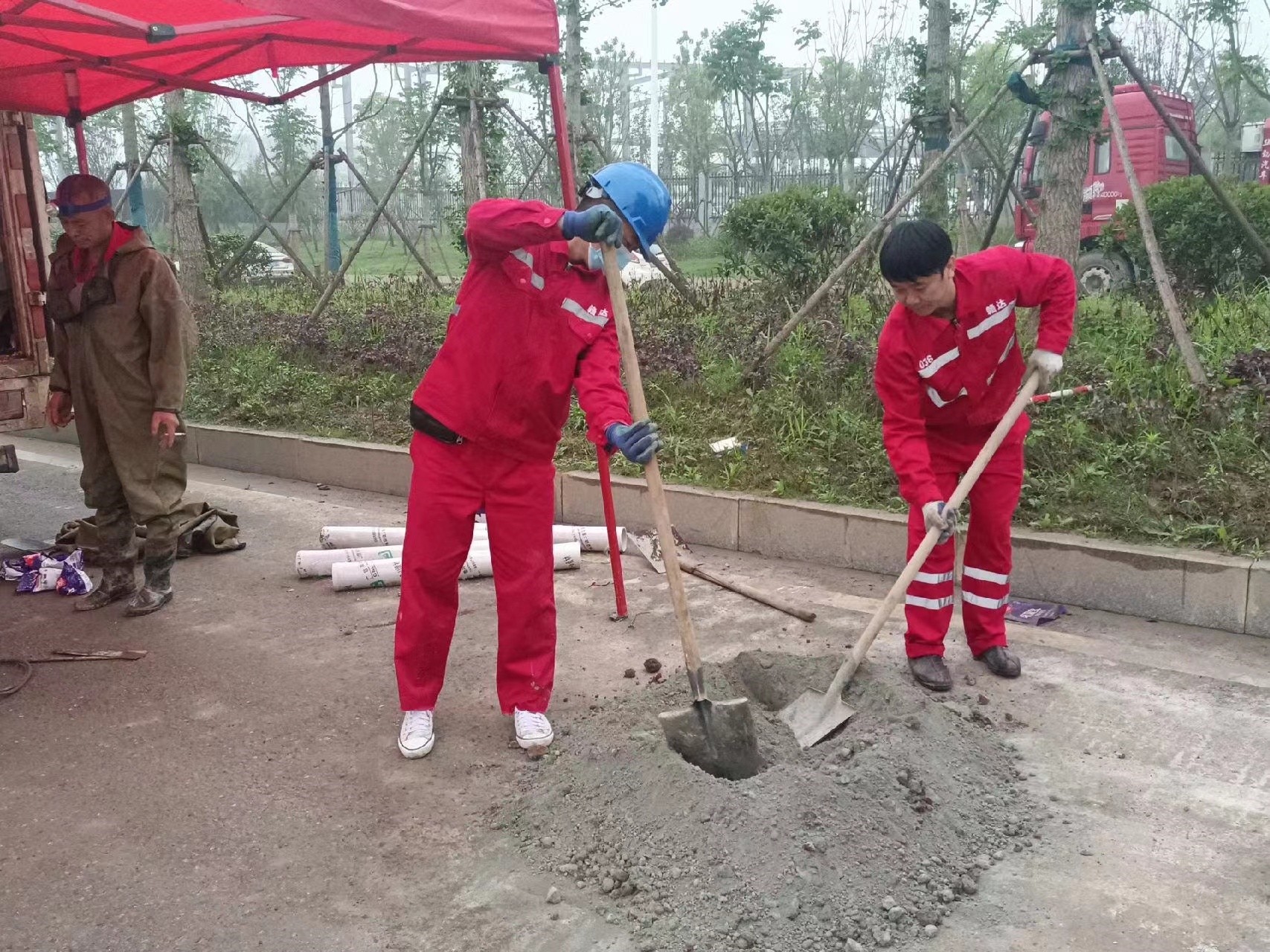 五指山管道疏通哪家好】及时进行市政管道清淤